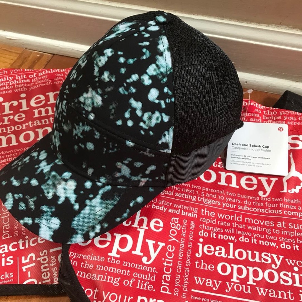 Lululemon Dash & Splash Cap II - Picture 3 of 5
